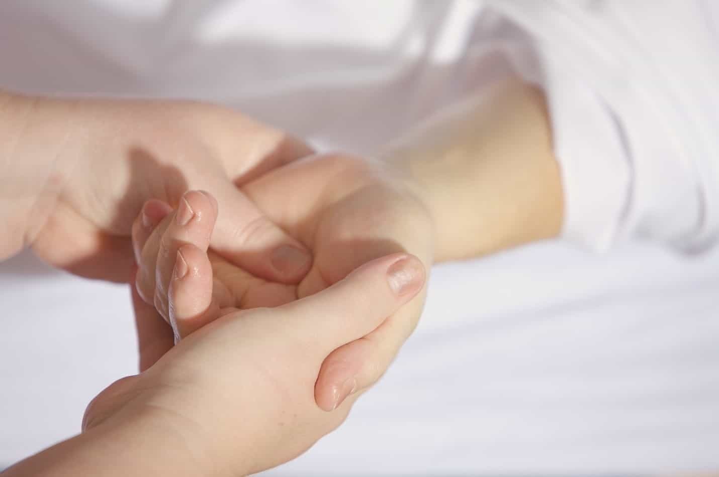 carpal tunnel symptoms manual therapy